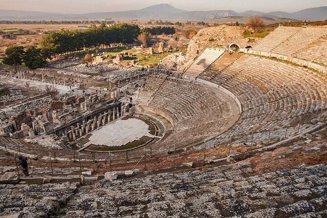 Best-Seller PRIVATE EPHESUS & SHOPPING Tour From Kusadasi Port - Ephesus in a few hours: Library of Celsus, Great Theater, and Hadrian sights