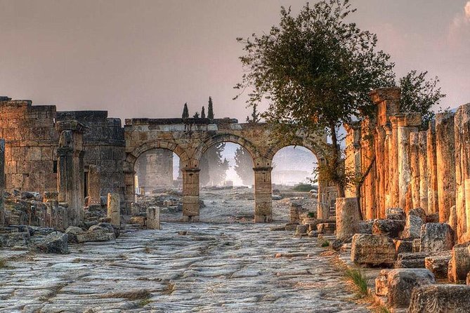 Daily Pamukkale and Hierapolis Tour from Kusadasi and Selcuk - Lunch and the small comforts that save your energy