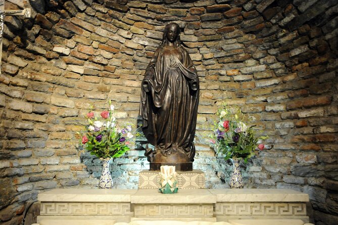 Ephesus and Virgin Mary House Private Tour with Lunch and Pickup - Selcuk lunch and handicrafts: the breather that keeps the day on track