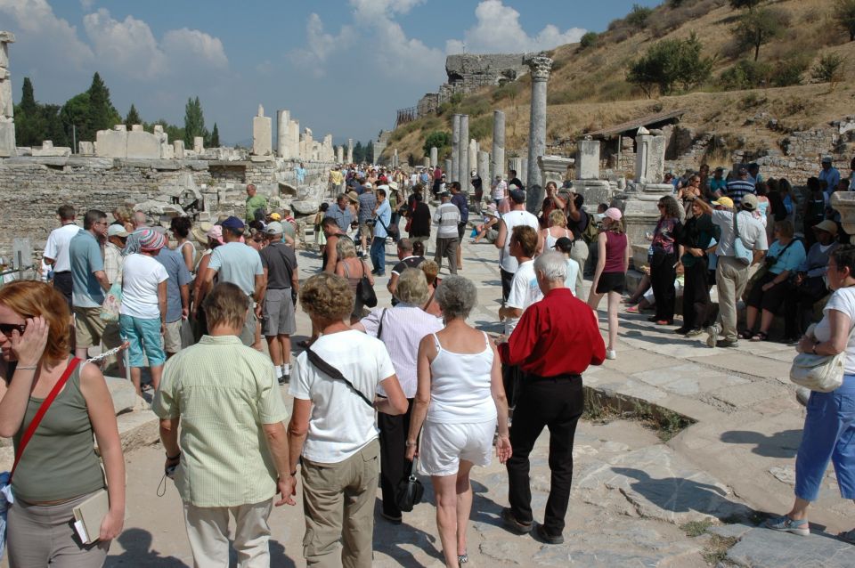 Ephesus: Full-Day Tour from Kusadasi or Izmir - Why Ephesus Still Feels Like a Living City