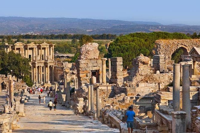 Ephesus Highlights Tour for Cruisers from Kuşadası Port - Terrace Houses and St. John’s Basilica: Two Different Kinds of “Big”