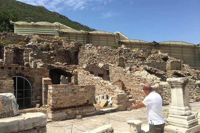 Ephesus Walking Tour - Temple of Hadrian and the Library of Celsus: what you’re really looking at