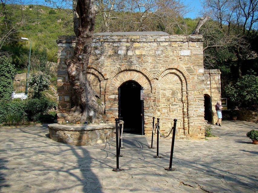 From Istanbul: 2-Day Ephesus, Pamukkale, & Hierapolis Tour - Selçuk or Kuşadası Overnight: Why This Matters