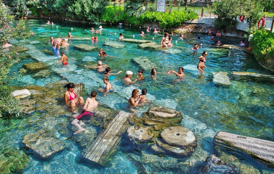 From Kusadasi and Selcuk: Pamukkale and Hiearapolis Tour - Photo strategy for Pamukkale: getting the shots without losing time