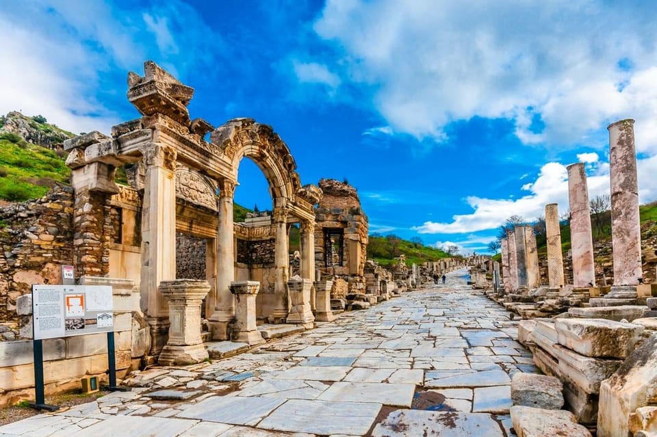 From Kusadasi: Daily Ephesus Tour for Cruise Passengers - Getting from Kusadasi Port to the ruins without the hassle