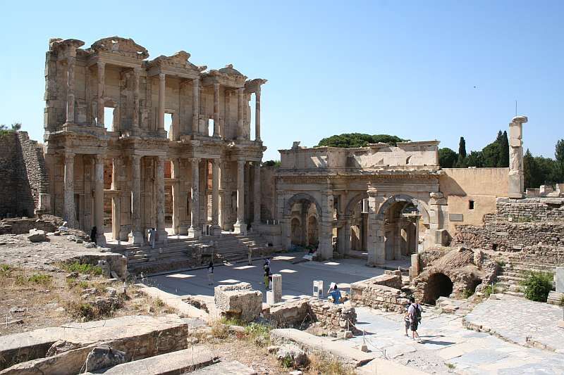 From Kusadasi or Izmir: Ephesus Private Tour - When Shopping Stops Enter the Day: Set Expectations Early
