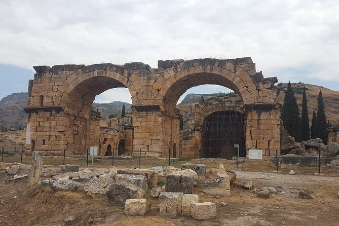 Full-day Pamukkale and Hierapolis Tour from Selcuk or Kusadasi - Pamukkale’s white travertines: the cotton-castle walk (and how to enjoy it)