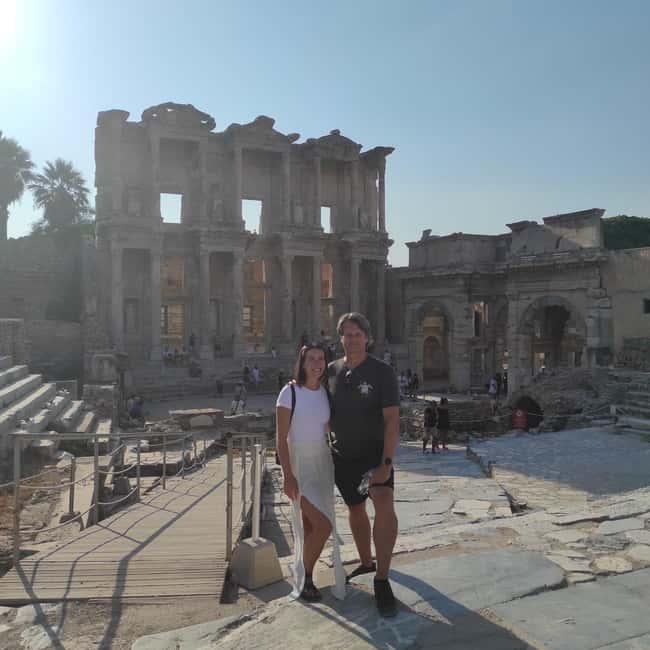 Kusadasi: Ephesus Private Tour for Cruise Guests - Private group comfort: why the guide can make or break the day