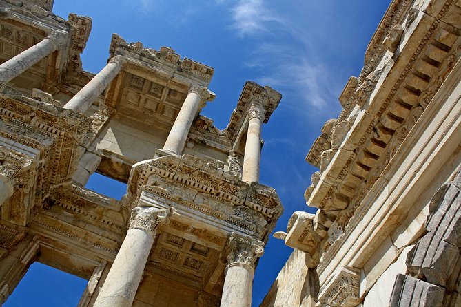 Kusadasi Port Private Ephesus Tour with LUNCH - Ephesus at walking speed: Odeon, Agora, and the city’s everyday power
