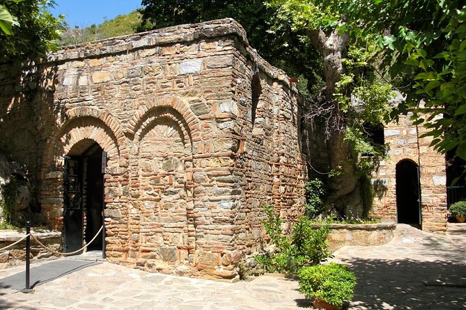 Kusadasi Shore Excursion: Private Tour to Ephesus including House of Virgin Mary and Temple of Artemis - Entering Ephesus at Magnesia Gate: the Roman capital starts to make sense