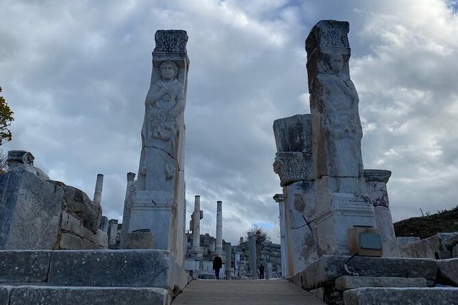 LESS Walking Tour : Private Ephesus, House of Virgin Mary, Temple - Guides who adapt: how the private format shows up