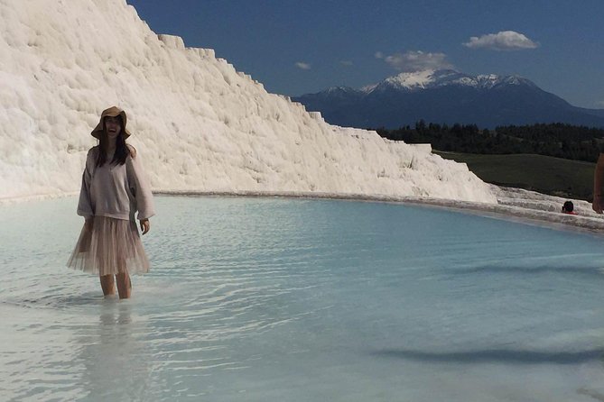 Pamukkale Small Group Tour with Lunch from Kusadasi - Lunch in a Local Restaurant: How It Fits Into the Flow