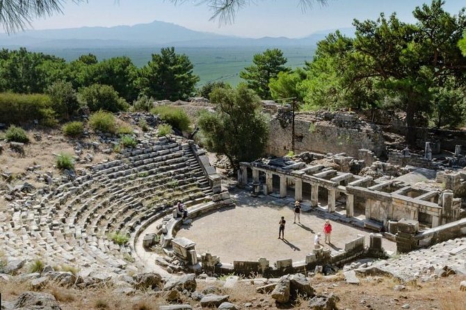 Priene Miletos Didyma Tour From Kusadasi / Selcuk Hotels - Transportation and group size: how it affects your experience