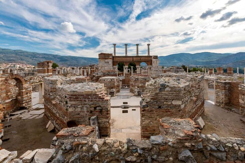 Private Ephesus Bible Study Tour From Kusadasi Cruisers Only - Lunch in the Countryside: Included, Filling, and Sometimes a Show