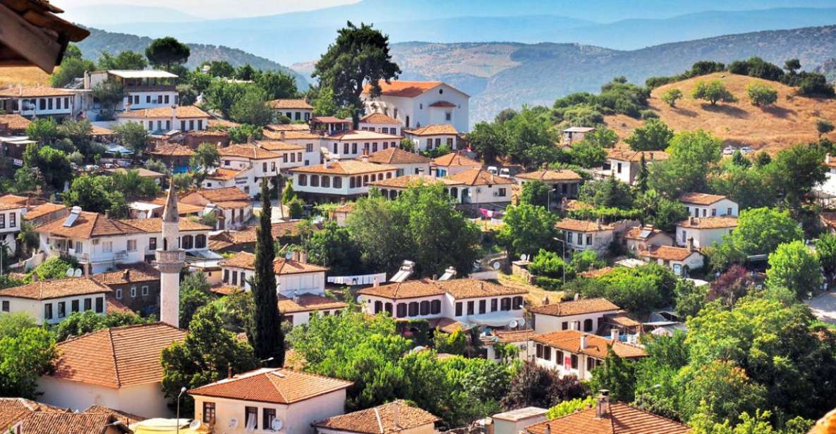 Private Sirince Village Tour From Kusadasi Port Cruiser Only - Port Pickup Done Right: Meeting Your Guide at Kuşadası