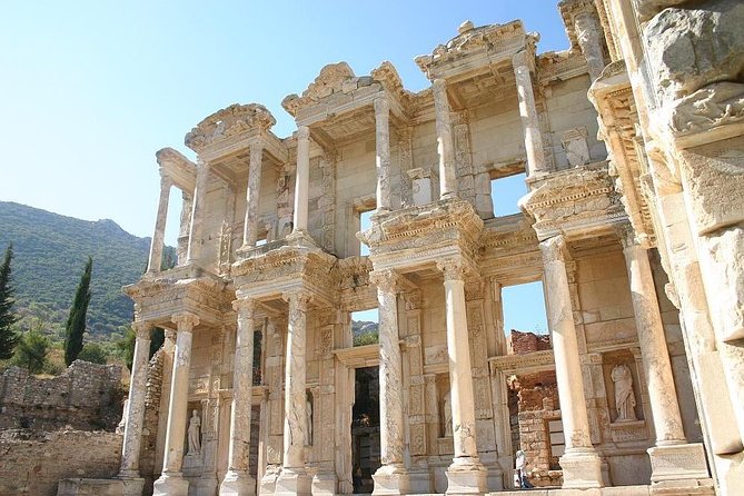 SKIP-THE-LINE: Group & Private Ephesus Tour ENTRY FEE & LUNCH - Temple of Artemis and the House of the Virgin Mary: two very different tones