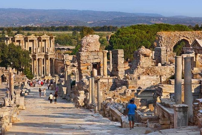 Top-Rated Ephesus and House of Virgin Mary Tour for Cruisers - Terrace Houses: wealthy Roman life, shown with a modern twist